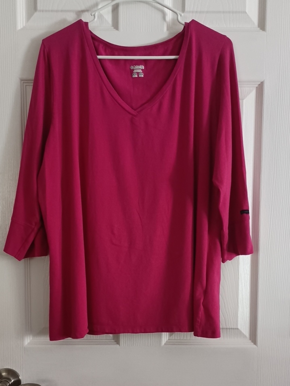 Columbia Sportswesr Co Women's V-Neck Long Sleeve Tee in Fuchsia Size 1X (b225)